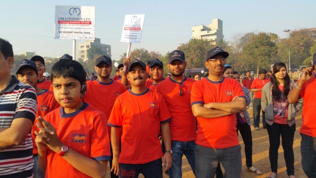 Om Logistics's Nasik Marathon Team