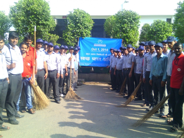Om Logistics's Swachh Bharat Abhiyan Team's effort